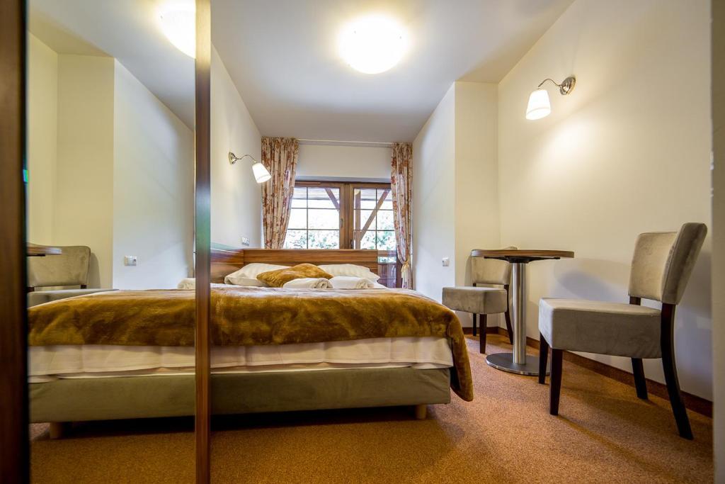Lesne Patio Hotel Katowice Room photo